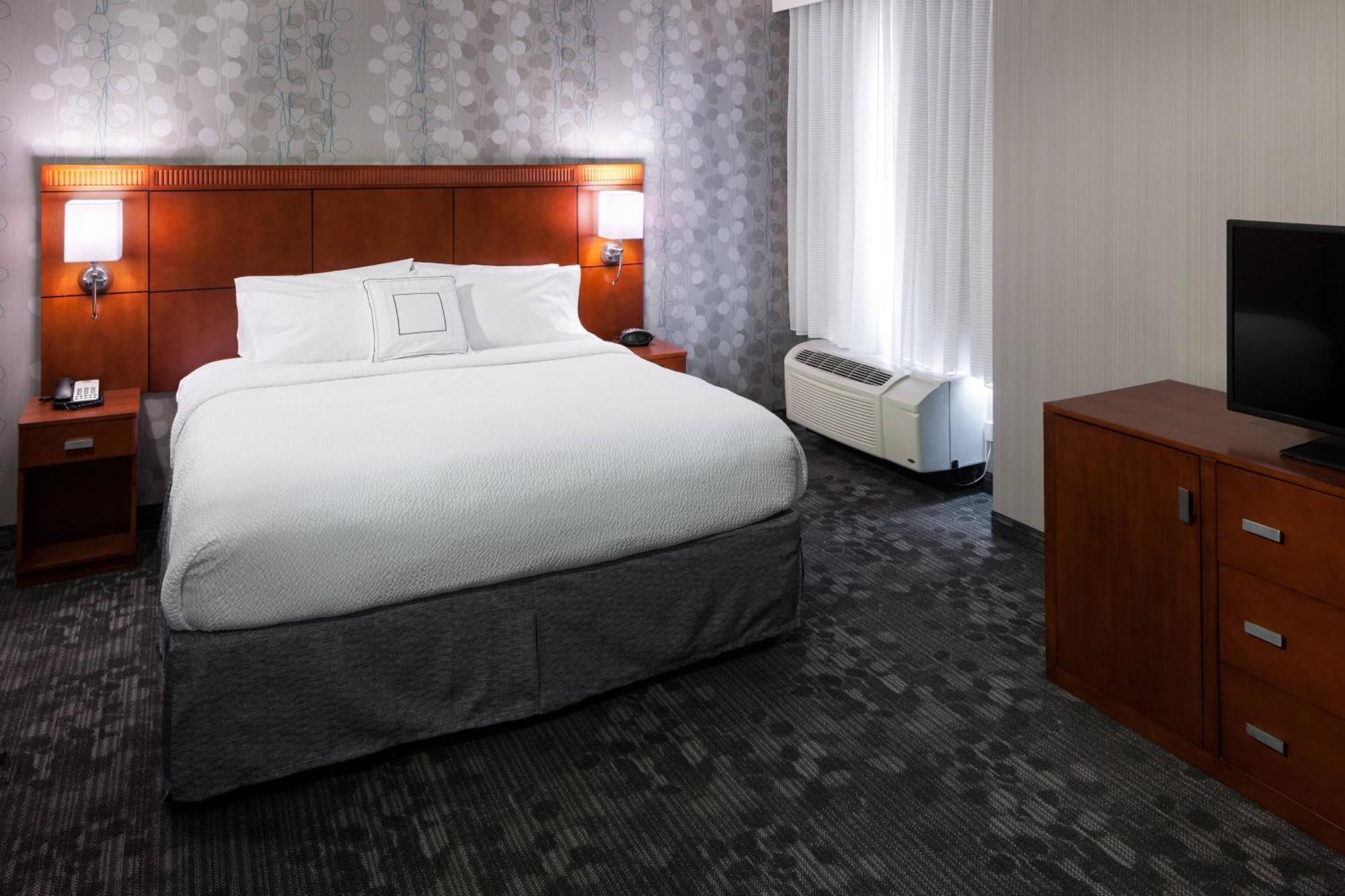 Courtyard By Marriott Santa Clarita Valencia Hotel Екстериор снимка