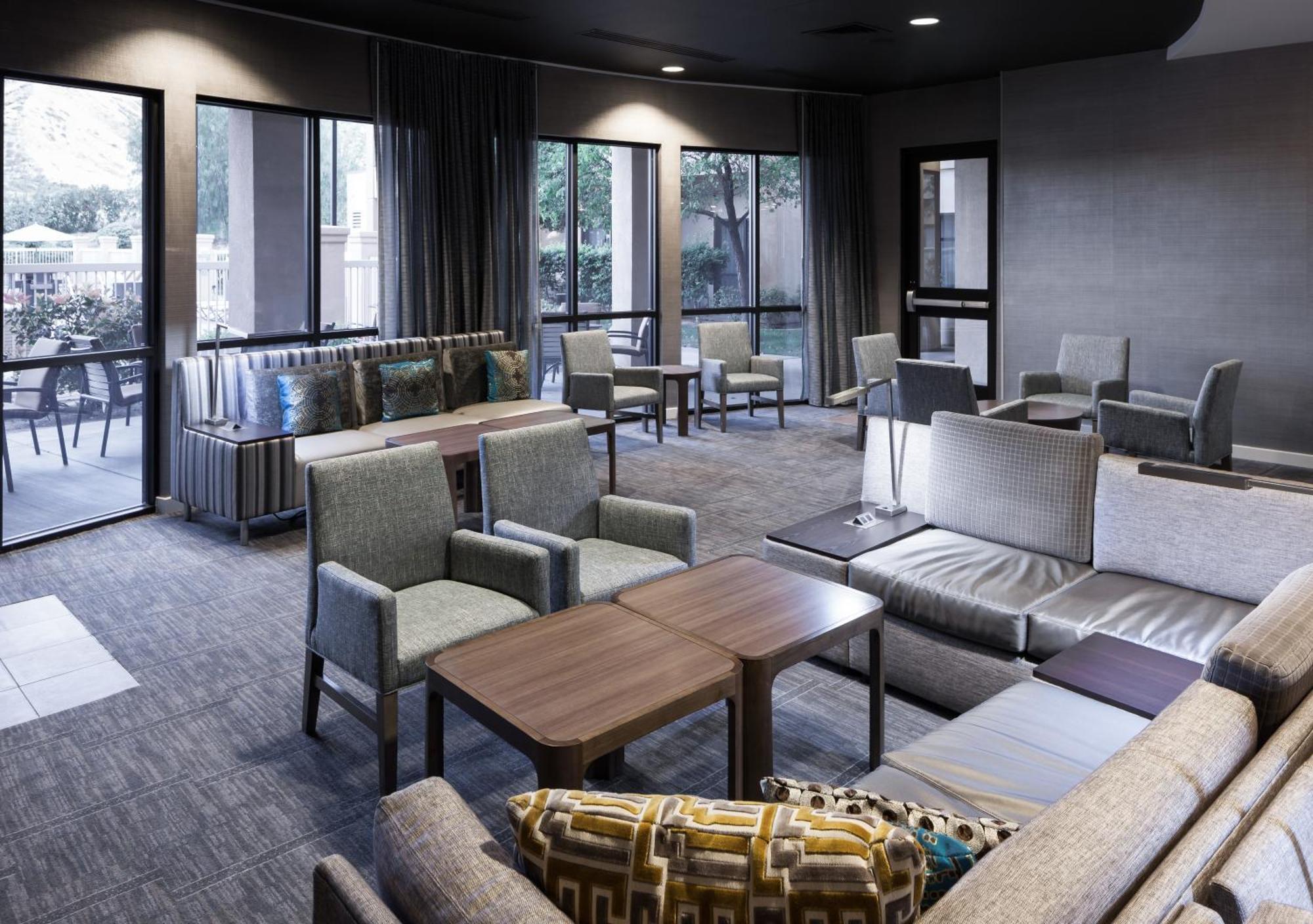 Courtyard By Marriott Santa Clarita Valencia Hotel Екстериор снимка