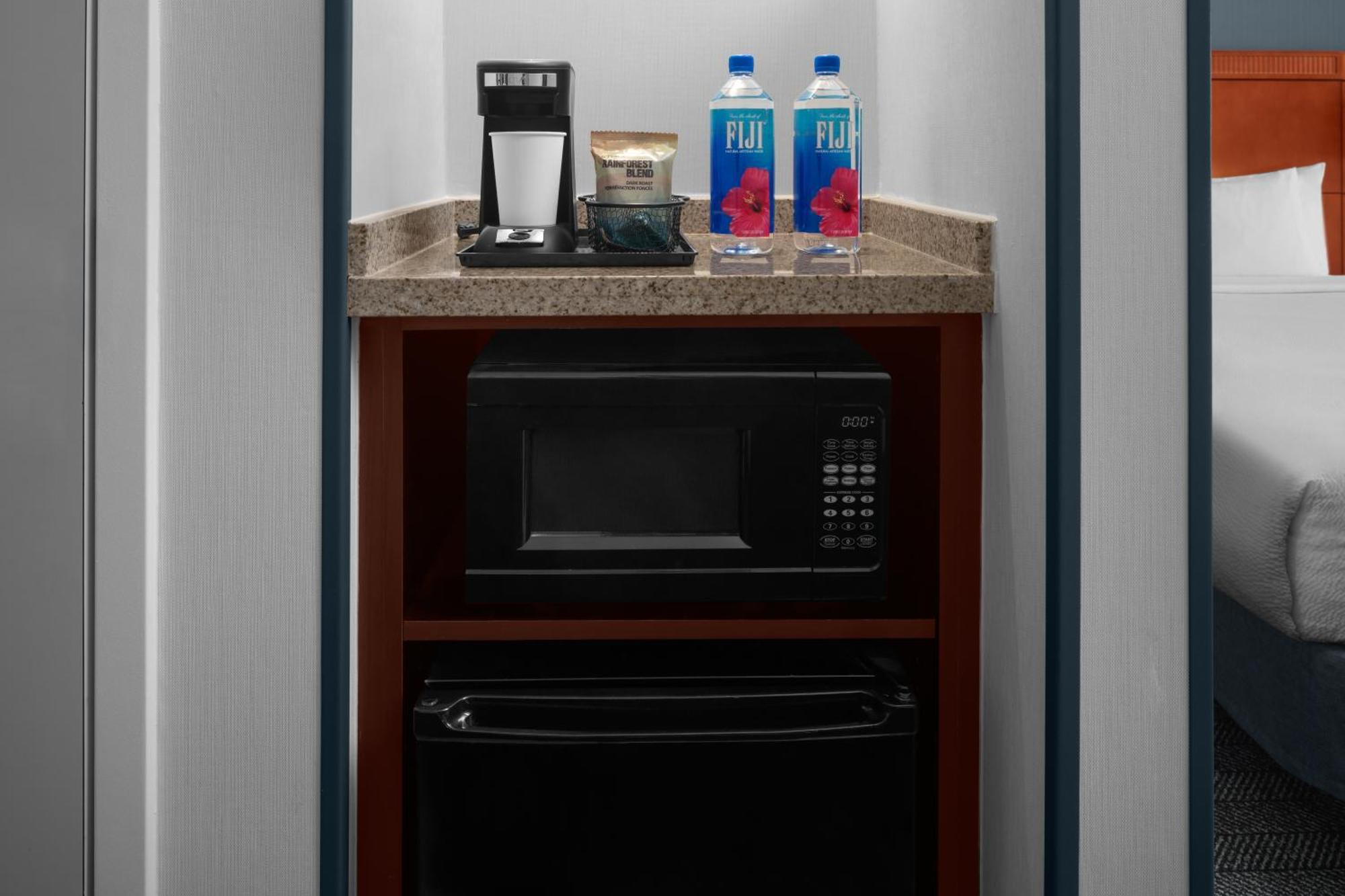 Courtyard By Marriott Santa Clarita Valencia Hotel Екстериор снимка