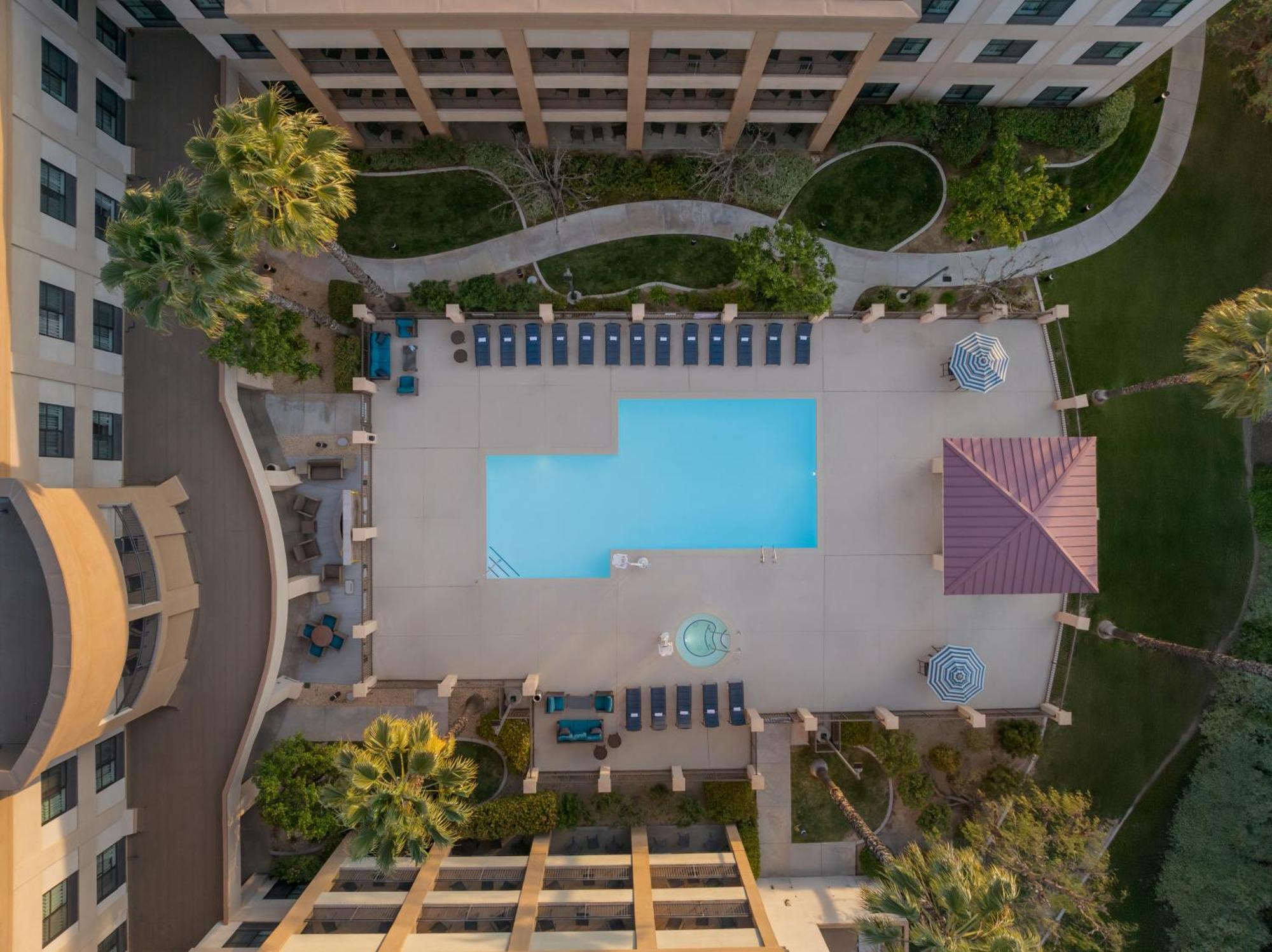 Courtyard By Marriott Santa Clarita Valencia Hotel Екстериор снимка